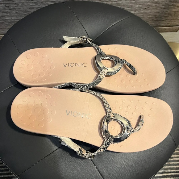 Vionic women's Karina flip flops size 11 - Picture 2 of 9